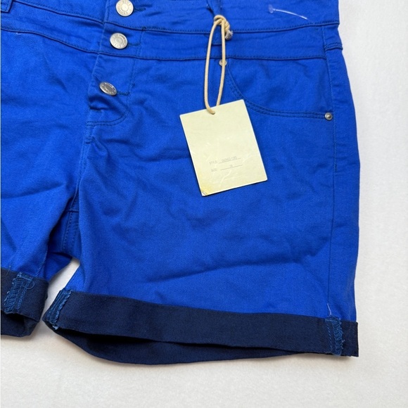 Blue Jean Shorts Size 14 with Rolled Cuffs and Button-Fly - Picture 4 of 4